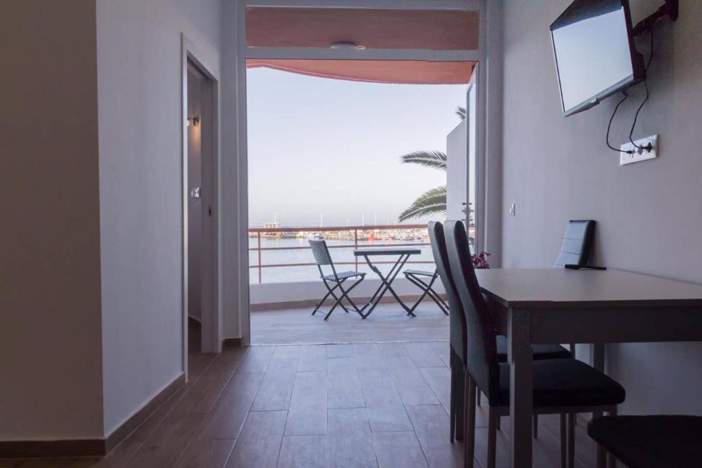 Paseo Maritimo, Los Cristianos Over The Sea Free Wifi Arona  Exterior photo